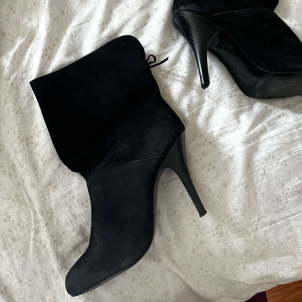 Rampage black suede booties